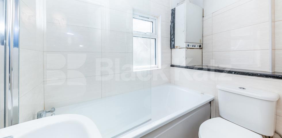 Perfect for students at ucl, soas , central zone 1 location Goodge Street, Tottenham Court Road